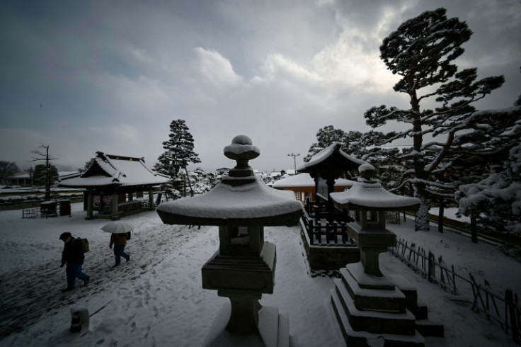 雪に覆われた日本各地の人気観光スポット