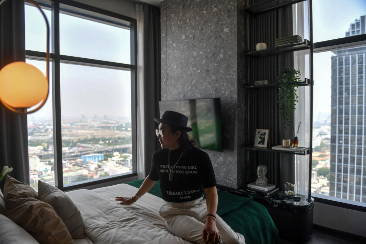 上海出身の潜在的な不動産購入者であるダニエル・ビアンは、バンコクの高級コンドミニアムを訪れました